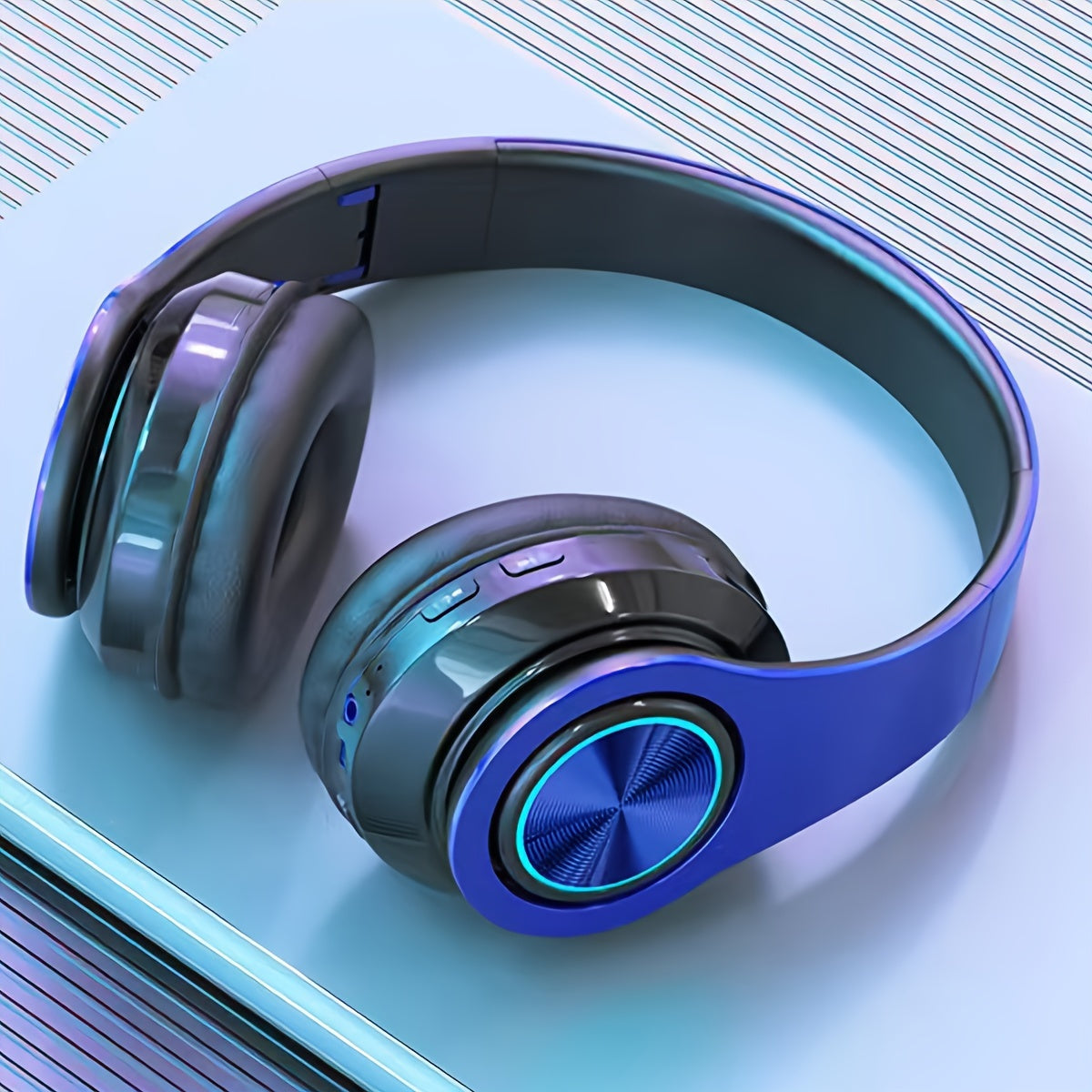 B39 Wireless Luminous Earphone Headwear, Foldable & Retractable, 3.5mm Jack, Condenser Mic, Push Button Volume Control, Non-Waterproof, for Cellphones, USB Type-C Charging, 150mAh Rechargeable Battery, 2.5W-14W, Anime Theme,